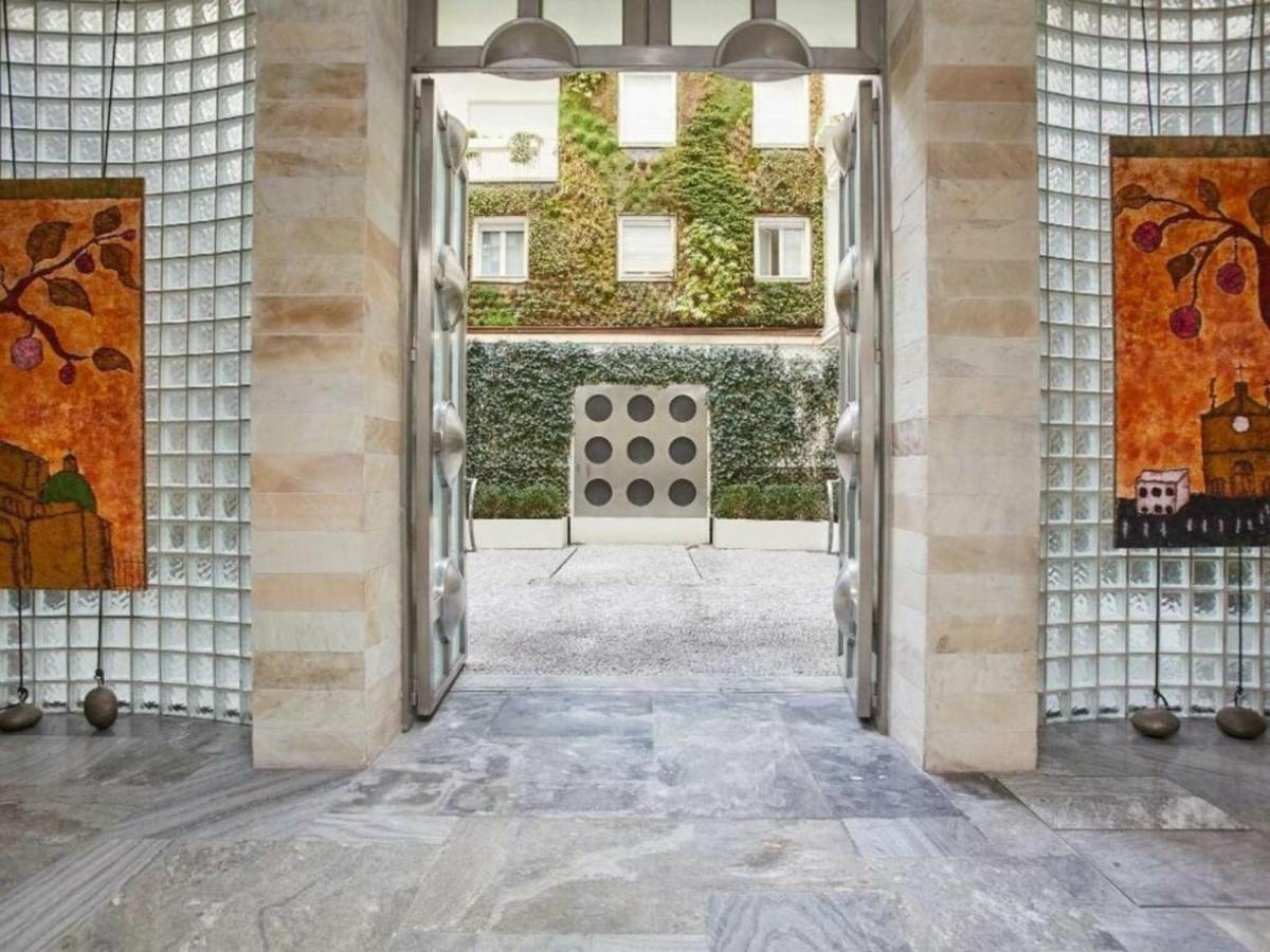 Palazzo Beltrade By Halldis Milan Exterior photo